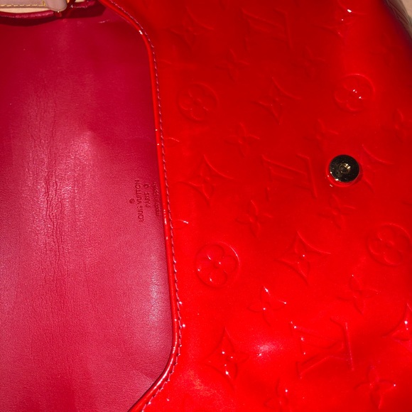 Louis Vuitton Red Monogram Vernis Thompson - Picture 4 of 8